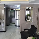 Quadros Residences - Confortável apartamento à 200 m da praia central em Balneário Camboriú