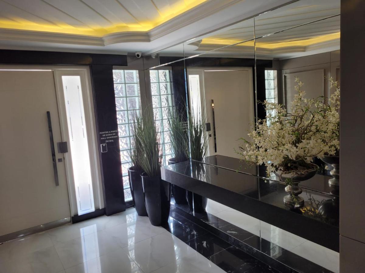 Apartamento Lindo Apartamento A 200 M Da - Quadros Residences